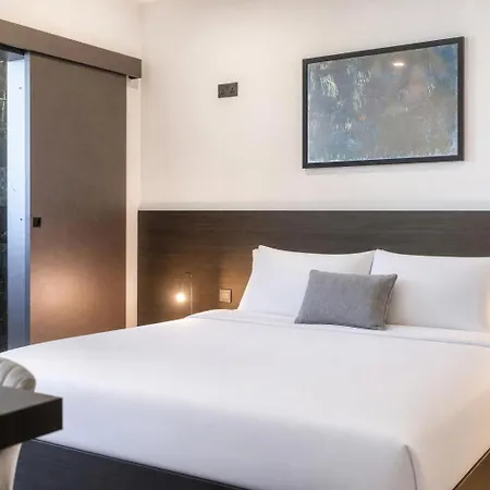 Urban 19 Residences The Signature Collection *