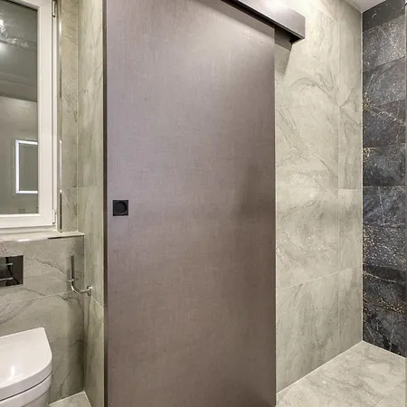 Urban 19 Residences The Signature Collection *