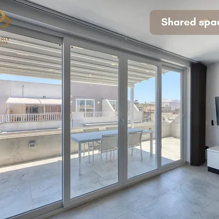 Urban 19 Residences The Signature Collection *